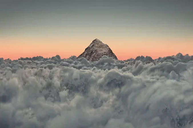 Arching over 8,849 metres (29,032ft) into the sky, Everest i