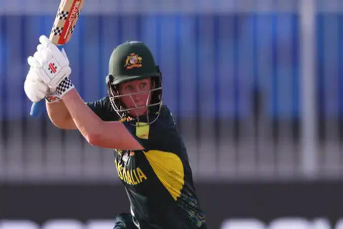 Defending champions Australia comfortably beat Sri Lanka in 