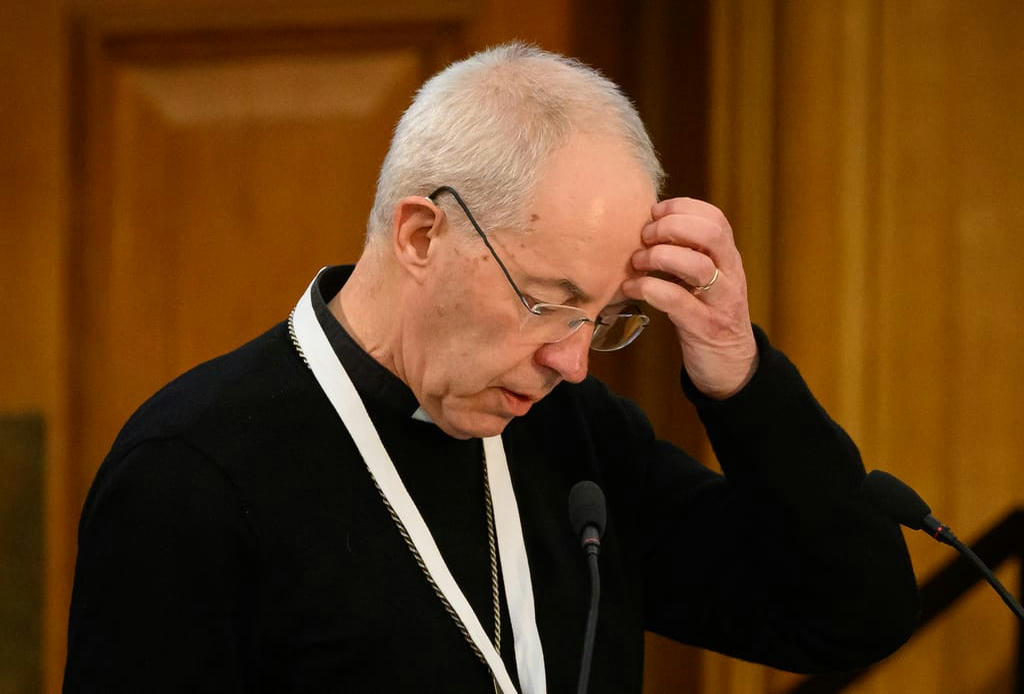 Church of England’s top cleric quits over abuse scandal

Jus