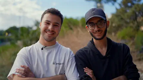 Beirut: Meet the TikTokers filming destroyed homes

In Beiru